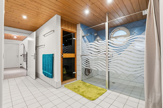 Arbeiten mit Stil. Wohnen mit Niveau. Exklusive Villa mit Praxis- oder Büro in Lauterach