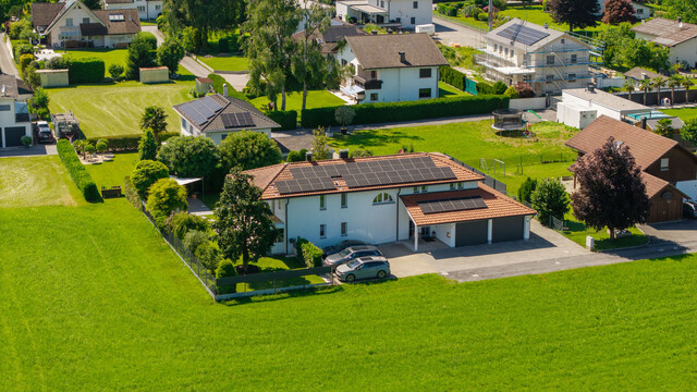 Arbeiten mit Stil. Wohnen mit Niveau. Exklusive Villa mit Praxis- oder Büro in Lauterach