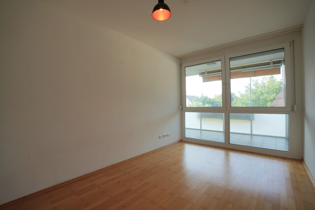 Helle, geräumige 3-Zimmer-Wohnung mit Balkon