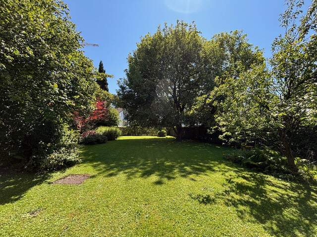 Ruhig gelegenes Einfamilienhaus mit großem sonnigen Grundstück in Hohenems