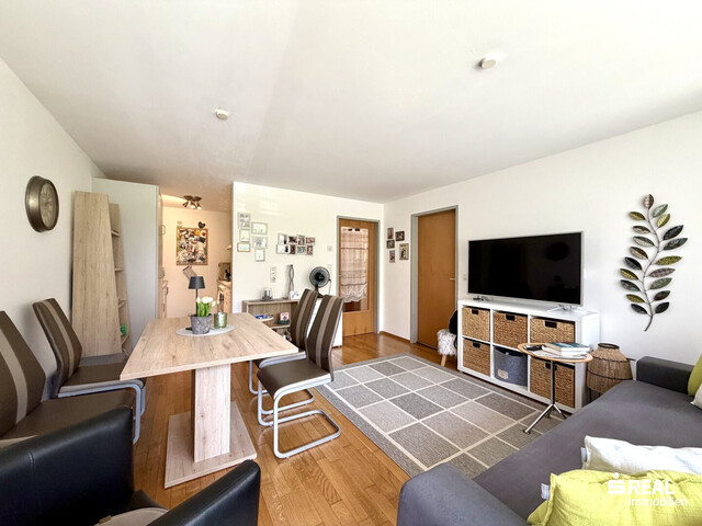 Immobilienpaket in erstklassiger Stadtlage (15 Wohnungen, 2 Geschäftslokale & 15 Tiefgaragenparkplätze) - Share Deal möglich
