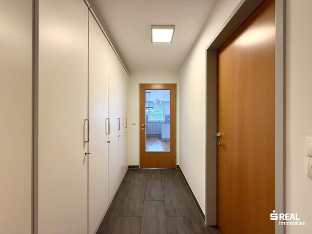 Immobilienpaket in erstklassiger Stadtlage (15 Wohnungen, 2 Geschäftslokale & 15 Tiefgaragenparkplätze) - Share Deal möglich
