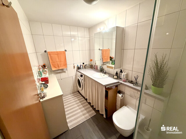 Immobilienpaket in erstklassiger Stadtlage (15 Wohnungen, 2 Geschäftslokale & 15 Tiefgaragenparkplätze) - Share Deal möglich