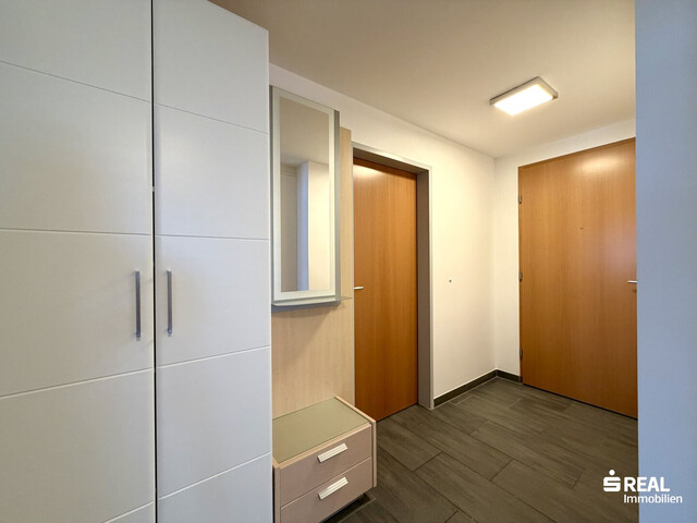 Immobilienpaket in erstklassiger Stadtlage (15 Wohnungen, 2 Geschäftslokale & 15 Tiefgaragenparkplätze) - Share Deal möglich
