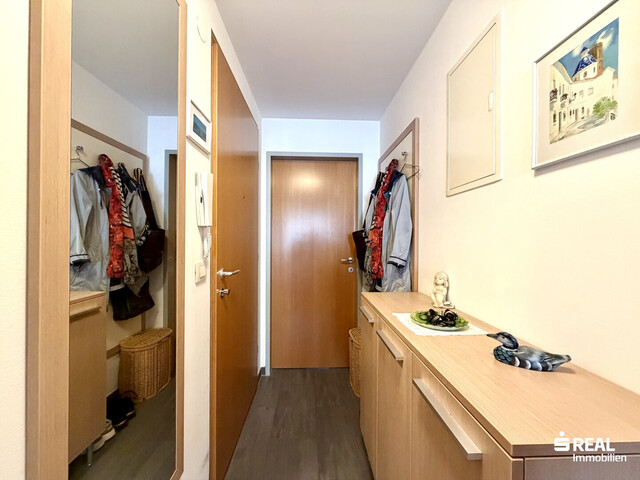 Immobilienpaket in erstklassiger Stadtlage (15 Wohnungen, 2 Geschäftslokale & 15 Tiefgaragenparkplätze) - Share Deal möglich