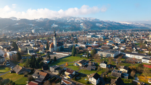 Neubau: Doppelhaushälften in zentraler Lage in HÖCHST