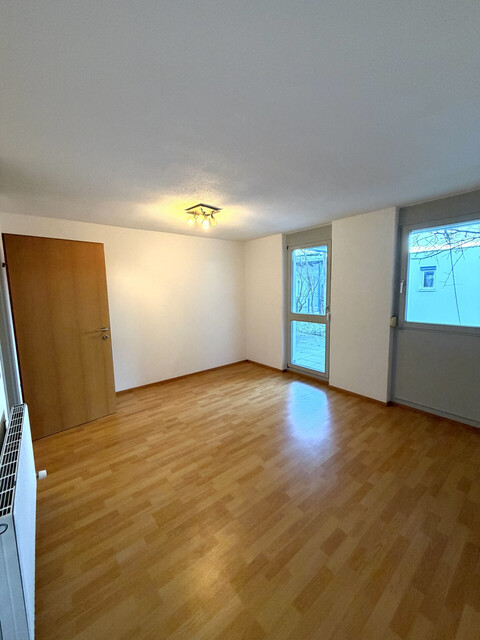 Grenzgänger aufgepasst! 2-Zimmer Gartenwohnung mit viel Potenzial in Feldkirch-Tisis zu verkaufen.