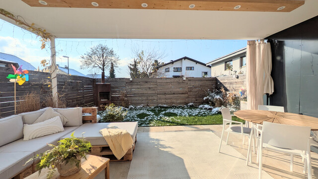 Sonnige Gartenwohnung mit Reihenhaus-Charakter (provisionsfrei)