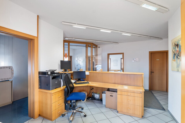 Attraktiver Bungalow - ehemalige Praxis in Rankweil: 5 Zimmer, Bergblick und flexible Raumgestaltung!