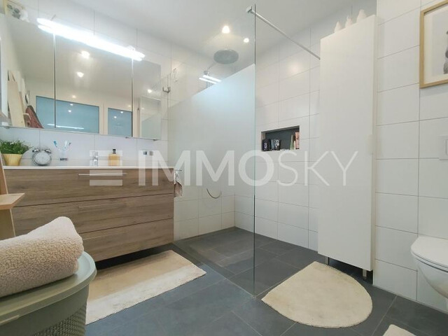 Neuwertige Wohnung mit eigenem Outdoor-Bereich