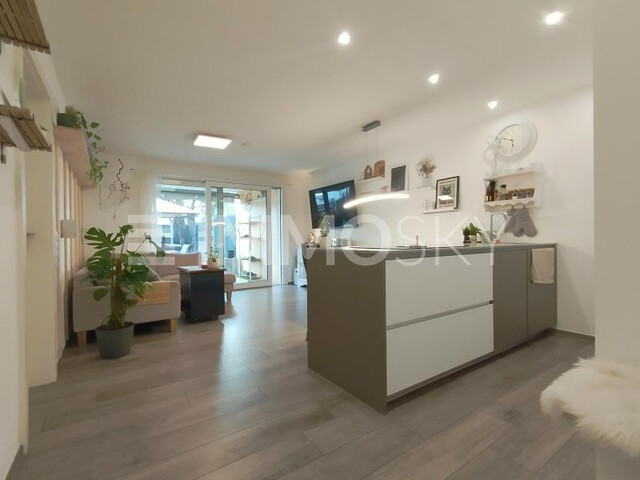 Neuwertige Wohnung mit eigenem Outdoor-Bereich