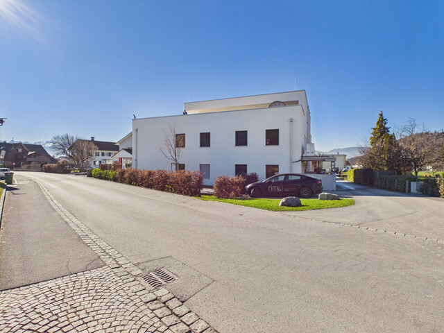 Neuwertige 4-Zimmerwohnung in Klaus mit großer Terrasse