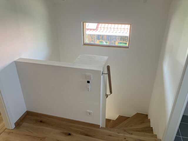 Neues Einfamilienhaus, 3 Schlafzimmer, Garten, Hard