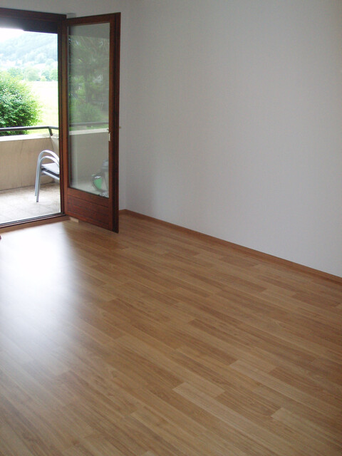 Feldkirch-Tosters: sehr schöne, große  2 ½-Zimmerwohnung  (66 m²) mit Balkon und TG-Platz