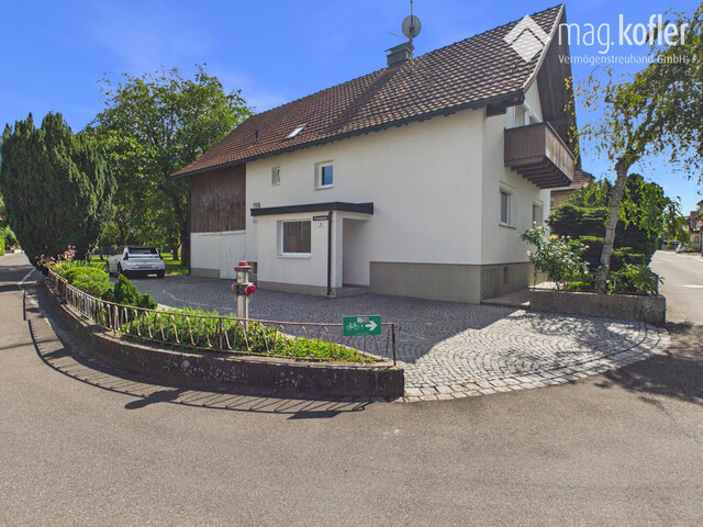 Viel Platz für die Familie – Einfamilienhaus mit 7 Zimmern, Garten und großem Schopf