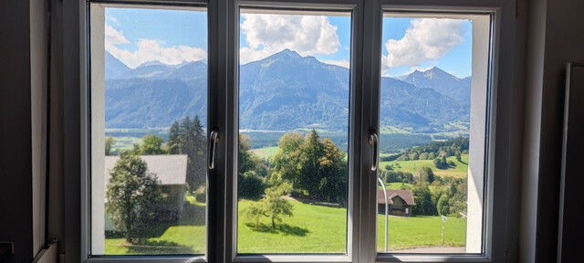 Schöne 2 Zimmer Wohnung mit traumhafter Aussicht
