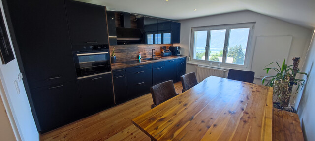 Schöne 2 Zimmer Wohnung mit traumhafter Aussicht