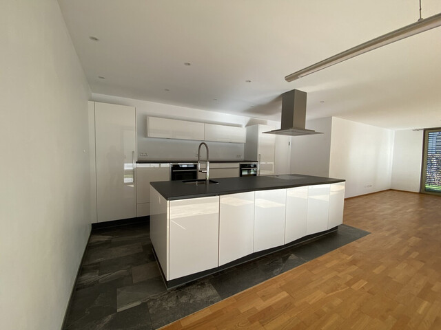 Zentrale-großzügige 4 Zimmer Eckgartenwohnung in Vandans