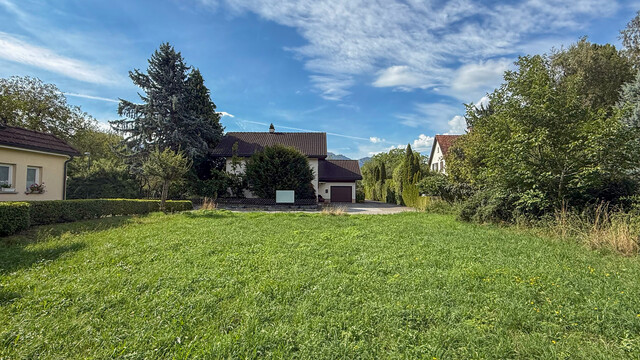 Baugrundstück in ruhiger Wohngegend
