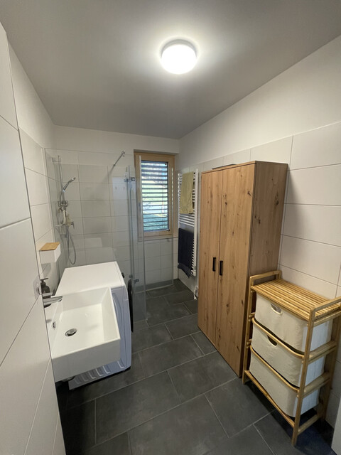 Wohnen mit Aussicht: 2-Zi. Whg. mit Garten, Stellplatz und Einbauküche