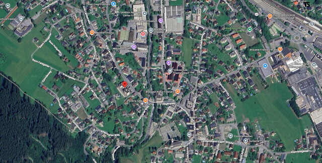FRASTANZ: Ca. 140 m² Geschäftsfläche im Erdgeschoss | ca. 170 m² Lager im Untergeschoss | Kundenparkplätze | zentrumsnah