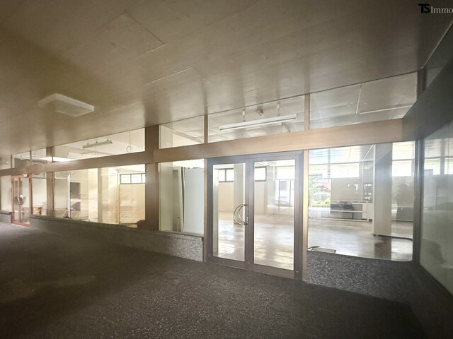 FRASTANZ: Ca. 140 m² Geschäftsfläche im Erdgeschoss | ca. 170 m² Lager im Untergeschoss | Kundenparkplätze | zentrumsnah