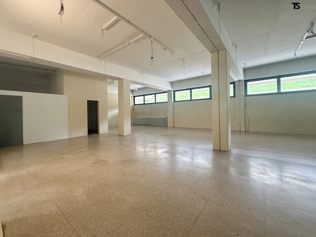 FRASTANZ: Ca. 140 m² Geschäftsfläche im Erdgeschoss | ca. 170 m² Lager im Untergeschoss | Kundenparkplätze | zentrumsnah