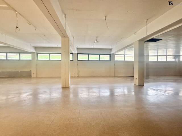 FRASTANZ: Ca. 140 m² Geschäftsfläche im Erdgeschoss | ca. 170 m² Lager im Untergeschoss | Kundenparkplätze | zentrumsnah