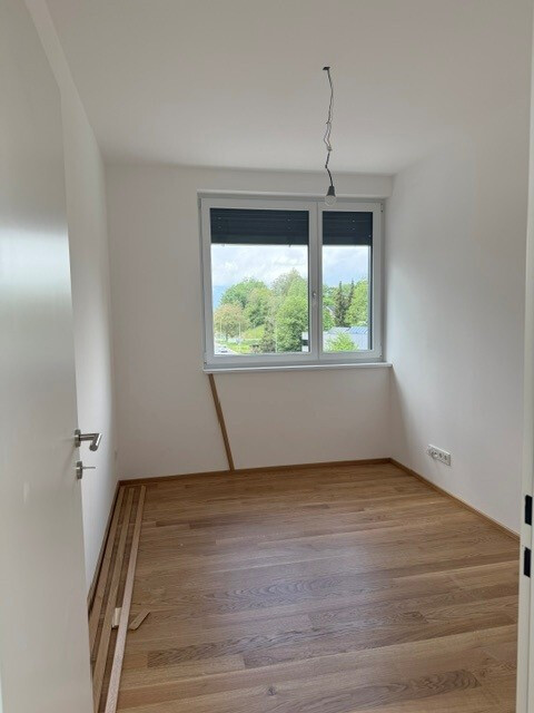  Edle 4-Zi-Wohnung mit südwestseitiger Terrasse in Schlins     "ERSTBEZUG"