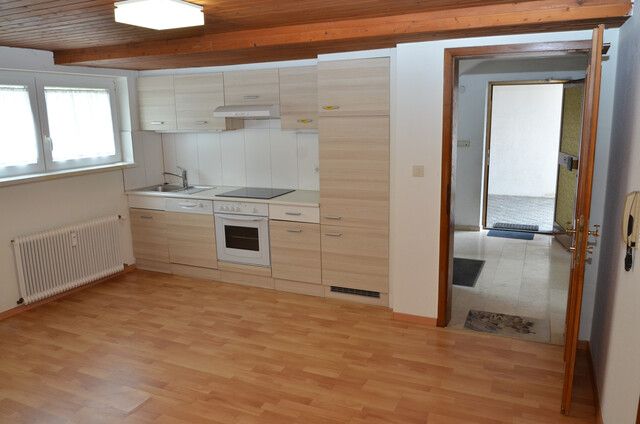 Nette 2-ZI Wohnung mit grossem Badezimmer plus separates Einzelzimmer sowie schönem Garten in Hard ab Juni zu vermieten