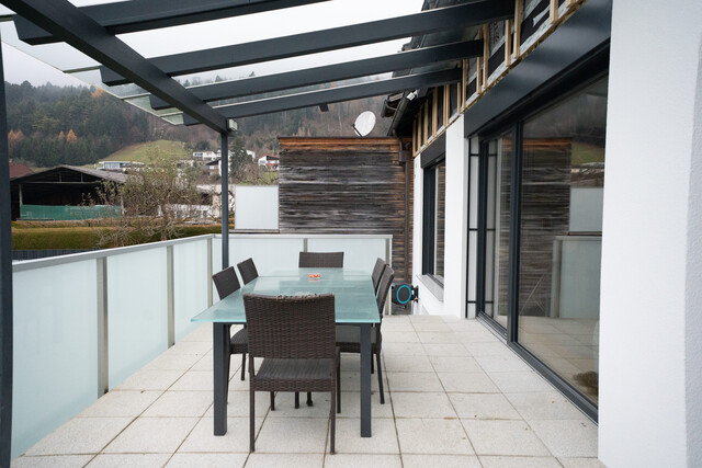 Großzügige Doppelhaushälfte mit Garten, Dachterrasse & flexibler Nutzung in Feldkirch