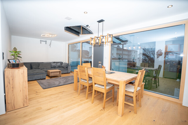 Großzügige Doppelhaushälfte mit Garten, Dachterrasse & flexibler Nutzung in Feldkirch