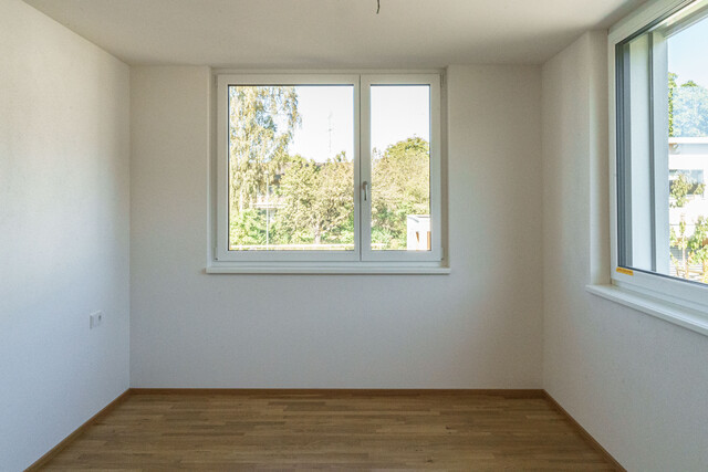 Ruhige, modernde und sehr helle 3-Zi-Terrassenwohnung