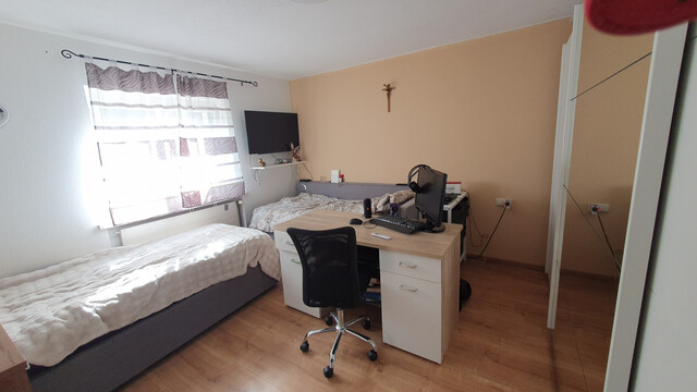 NEUER PREIS-Perfekte Starterwohnung mit zwei Autoabstellplätze