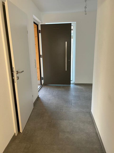 Modernes Reihenhaus in Dornbirn-Knie – Ruhige Lage mit Naturanschluss, Carport mit Abstellraum & zusätzlichem Stellplatz 