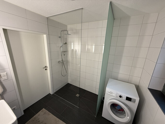 Moderne Gartenwohnung in direkter Seenähe