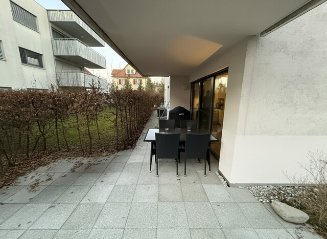 Moderne Gartenwohnung in direkter Seenähe