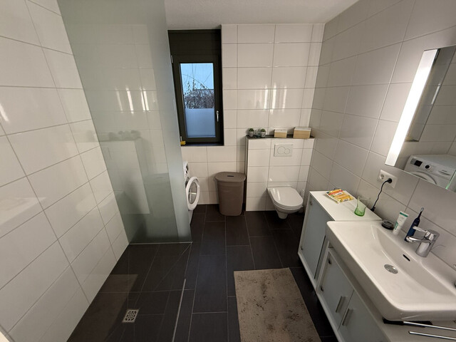 Moderne Gartenwohnung in direkter Seenähe