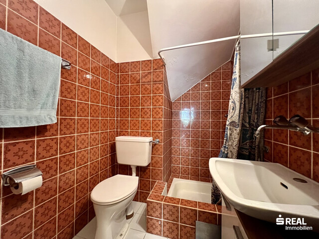 NEUER PREIS !!!  Einfamilienhaus mit großem Garten in ruhiger Lage