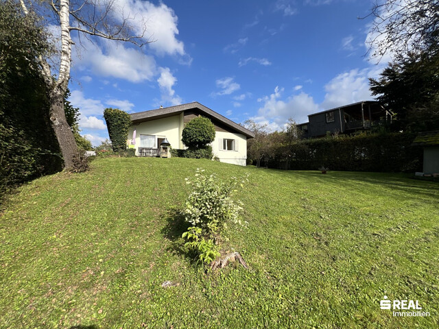 NEUER PREIS !!!  Einfamilienhaus mit großem Garten in ruhiger Lage