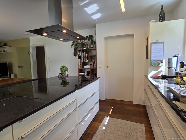 Sonnige 4-Zimmer-Gartenwohnung mit ca. 93m², 2 TG-Plätzen und weitläufigem Garten in Rankweil