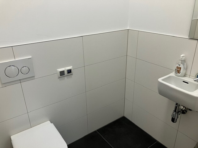 Schönes, helles Büro in Seenähe zu verkaufen (verfügbar Ende 2026)