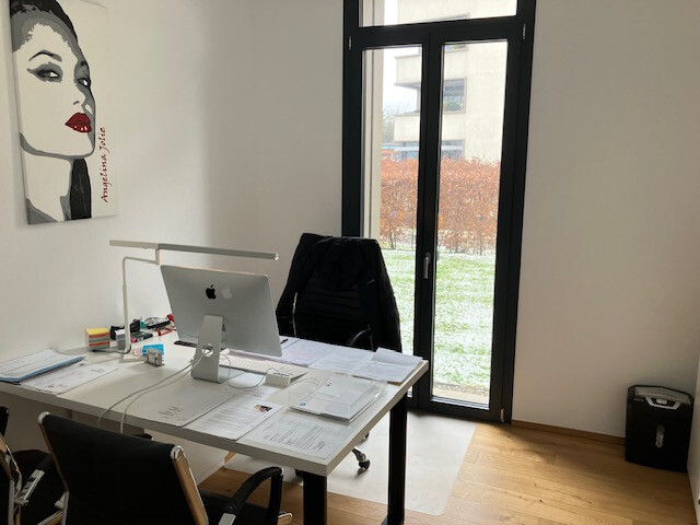 Schönes, helles Büro in Seenähe zu verkaufen (verfügbar Ende 2026)