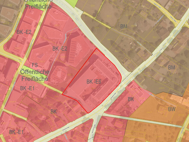Große Lagerläche im Zentrum von Götzis
