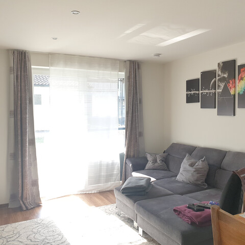 Moderne 2-Zimmer-Wohnung mit sonniger Terrasse in Weiler