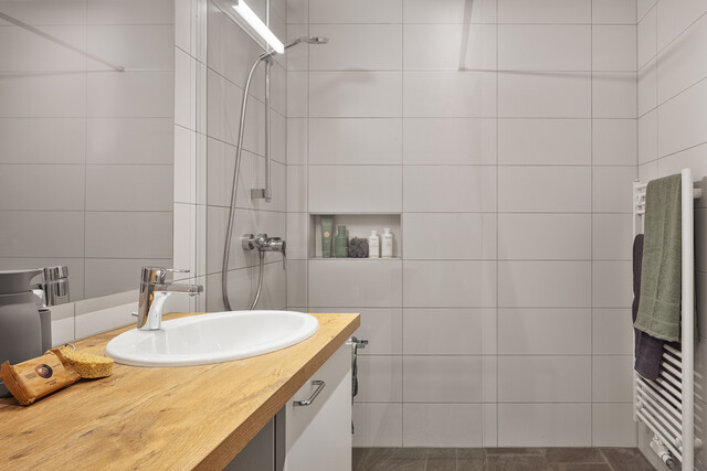 Moderne 2-Zimmer-Wohnung mit sonniger Terrasse in Weiler