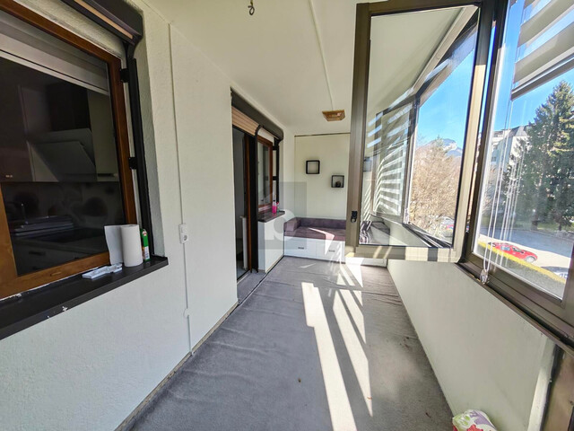 ZENTRAL, SONNIGE LOGGIA, TIEFGARAGENPARKPLATZ-  ALLES WAS MAN BRAUCHT!