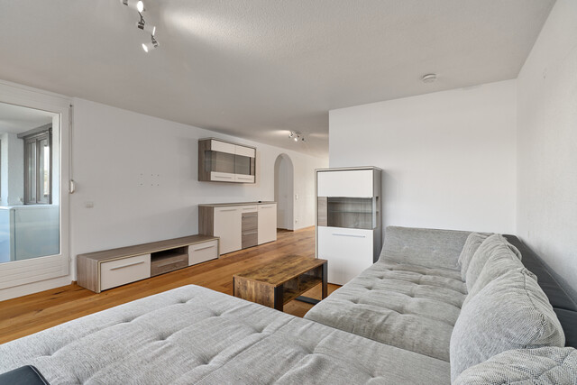 Charmante 3,5-Zimmer-Wohnung mit Wintergarten