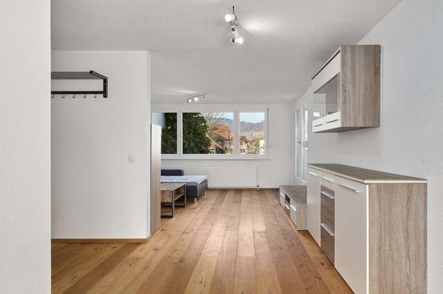Charmante 3,5-Zimmer-Wohnung mit Wintergarten