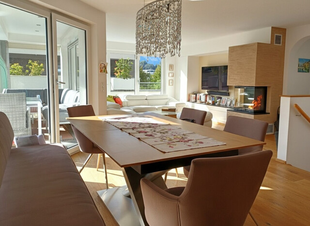 Dachgeschosswohnung mit herrlicher Terrasse in Gisingen! Sie werden begeistert sein!